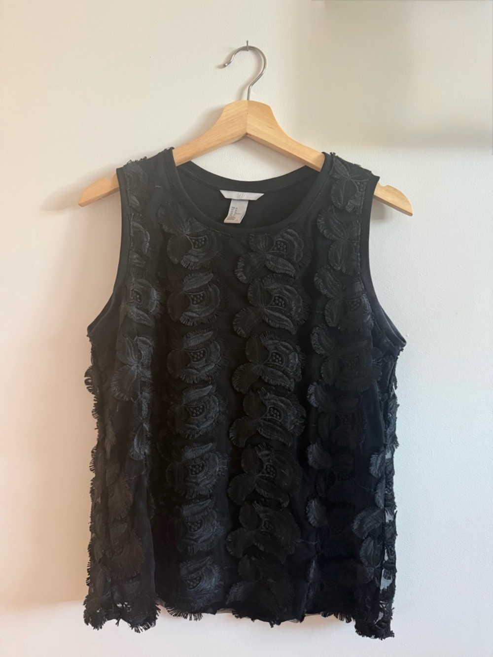 H&M Black Sleeveless Floral Appliqué Tank Top